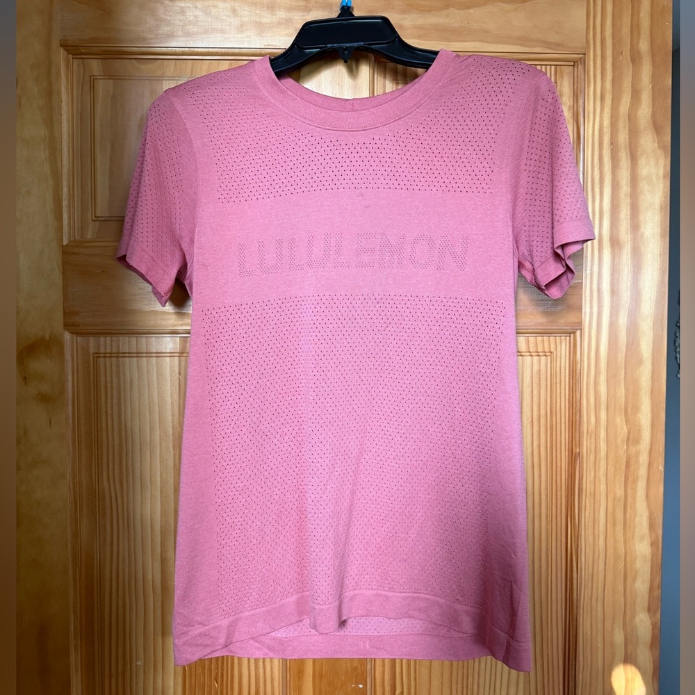 lululemon athletica Rose Short Sleeve Tee